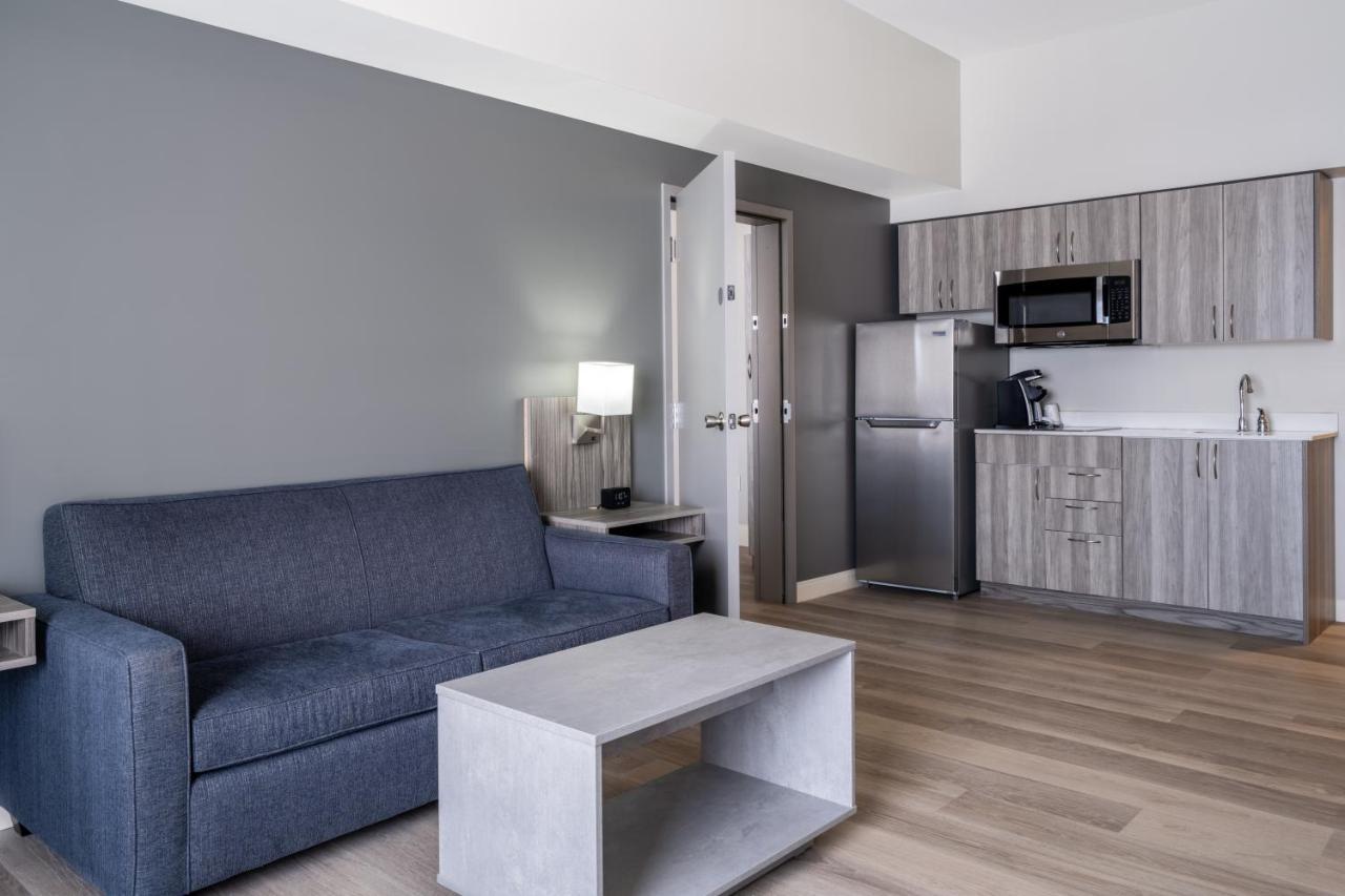 Microtel Inn & Suites By Wyndham Kanata Ottawa West ภายนอก รูปภาพ