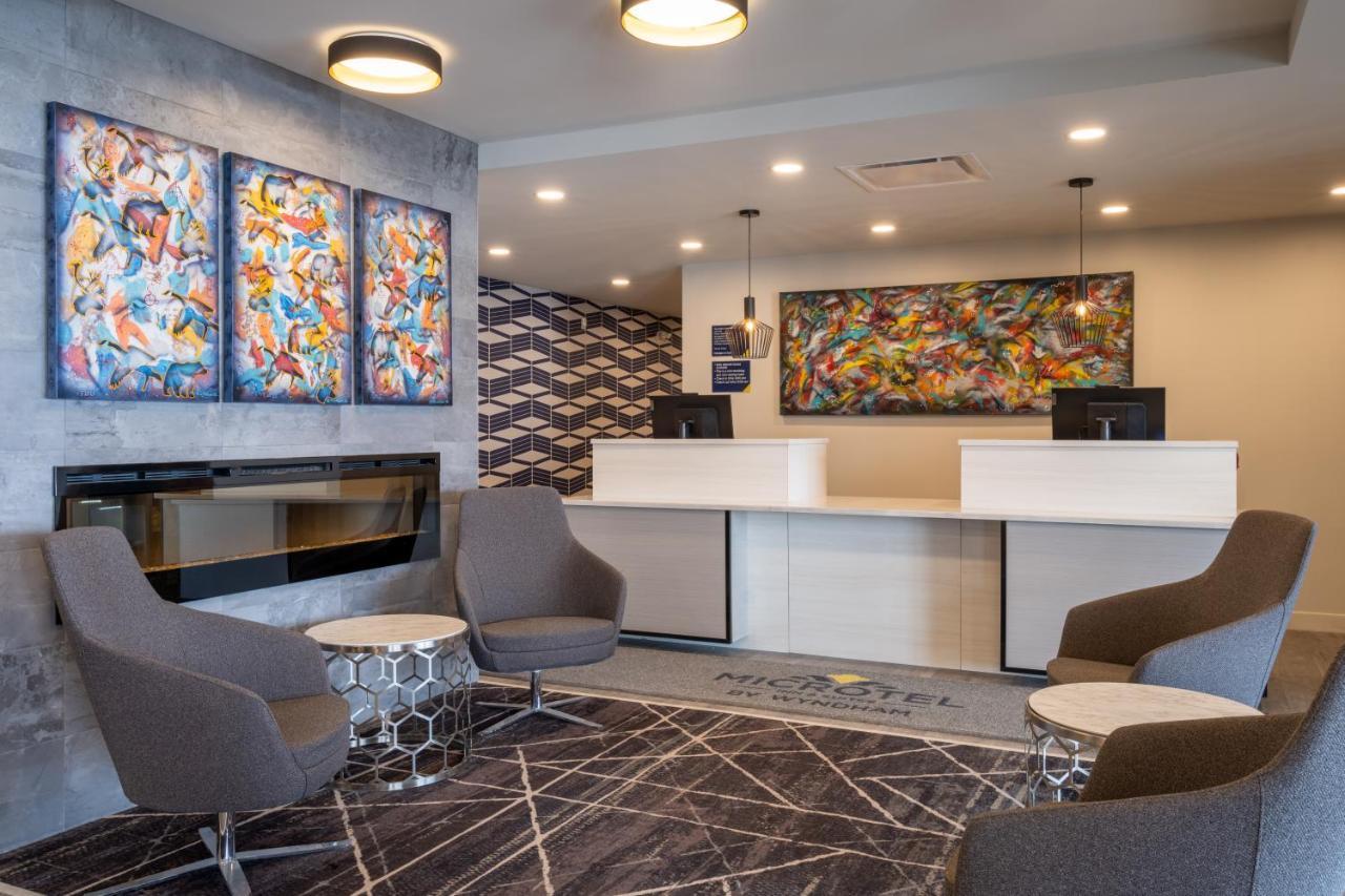 Microtel Inn & Suites By Wyndham Kanata Ottawa West ภายนอก รูปภาพ