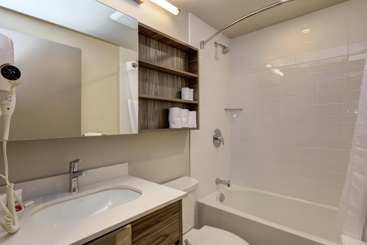 Microtel Inn & Suites By Wyndham Kanata Ottawa West ภายนอก รูปภาพ