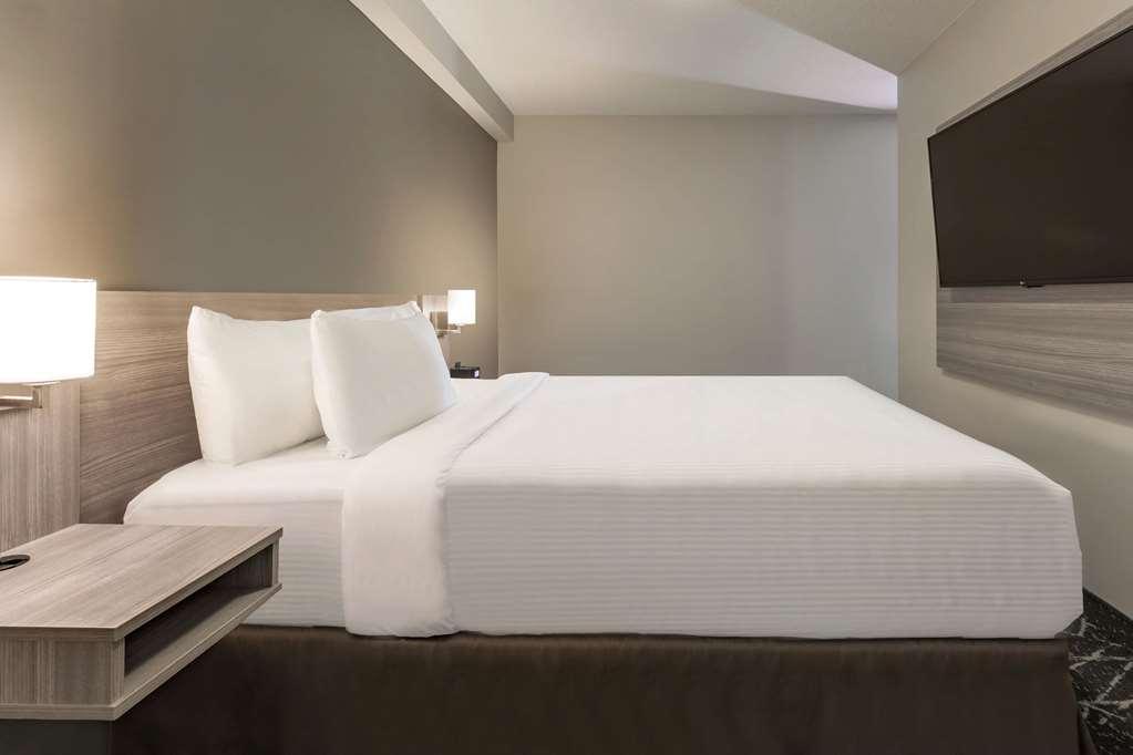 Microtel Inn & Suites By Wyndham Kanata Ottawa West ห้อง รูปภาพ
