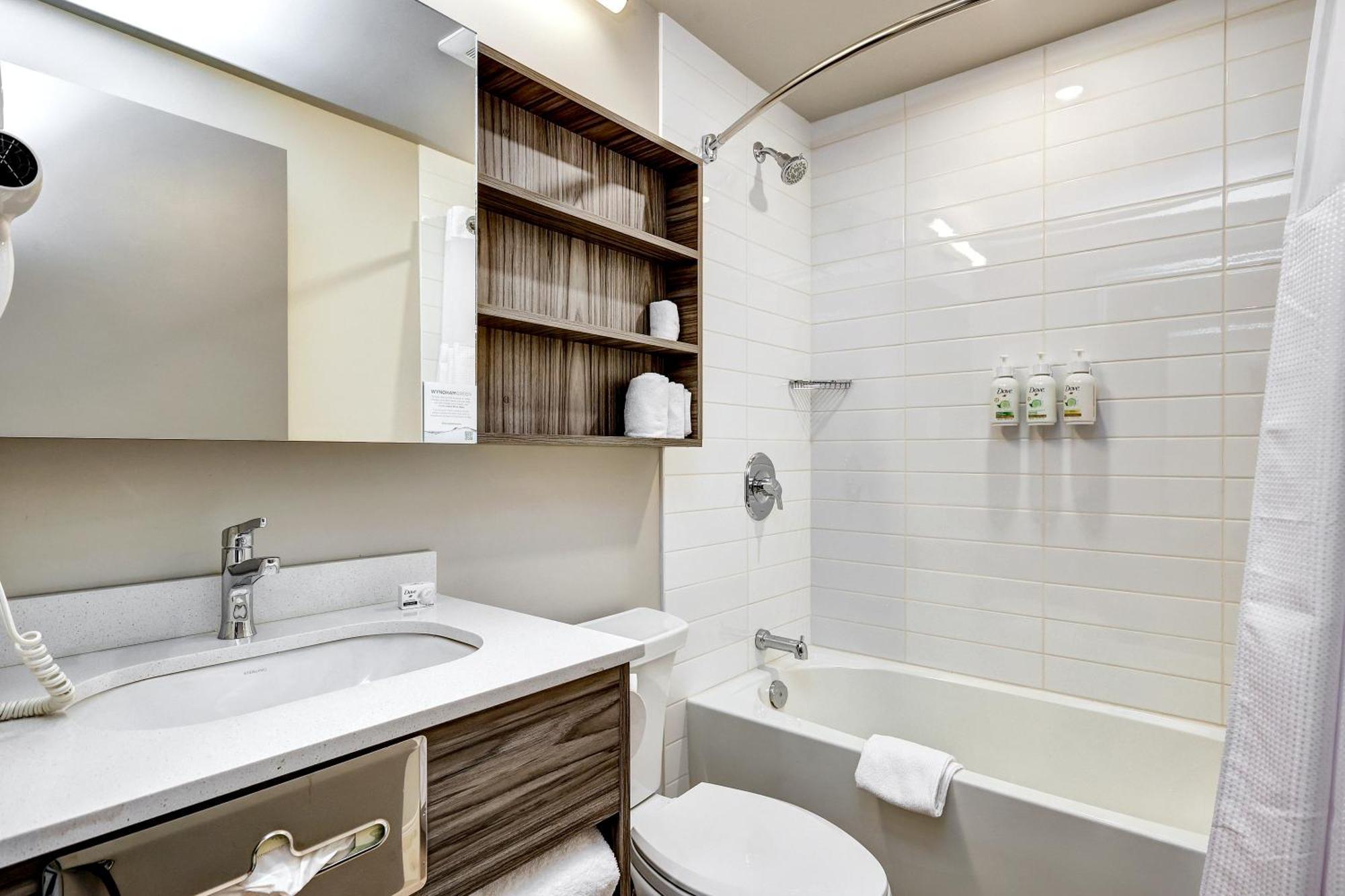 Microtel Inn & Suites By Wyndham Kanata Ottawa West ภายนอก รูปภาพ