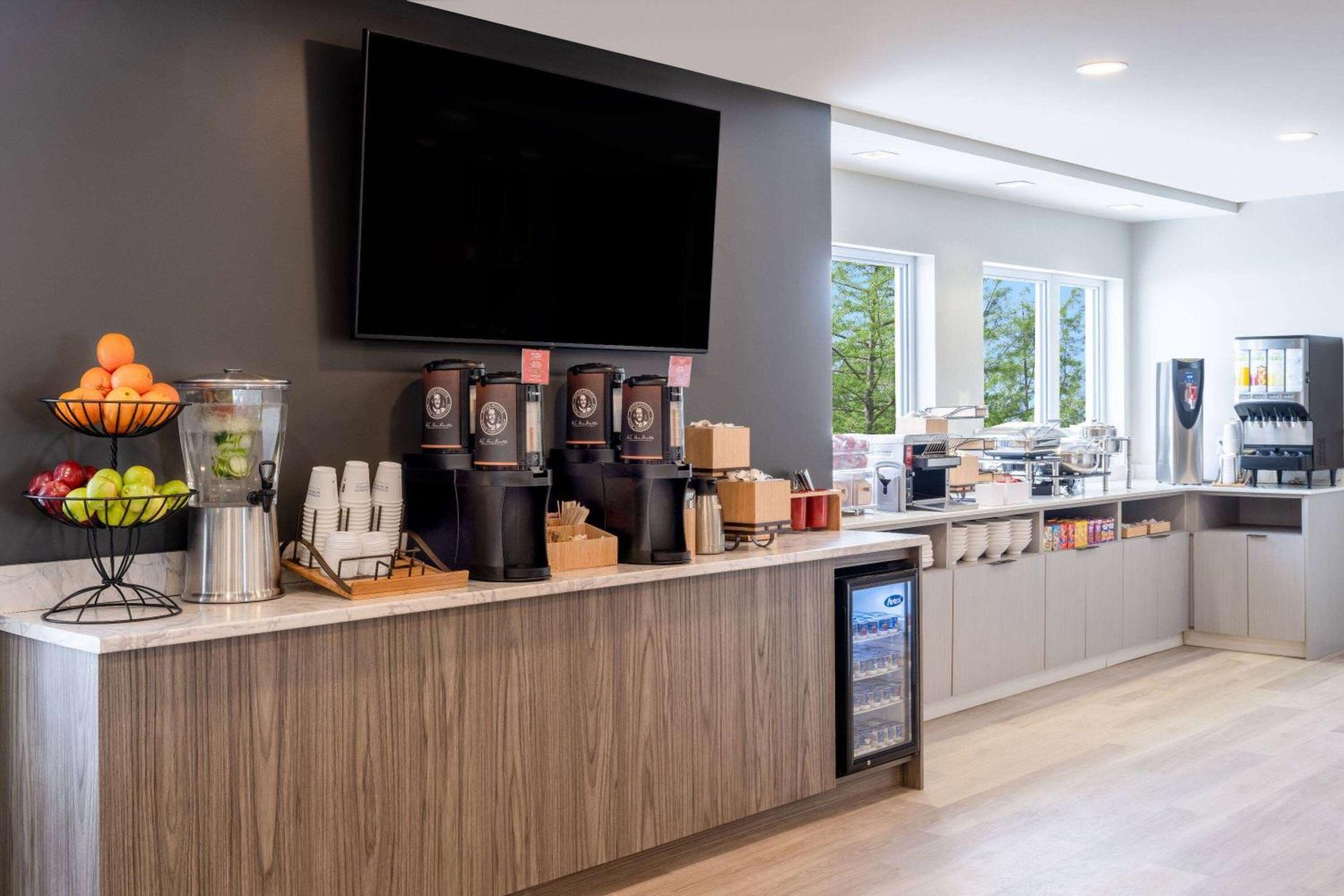 Microtel Inn & Suites By Wyndham Kanata Ottawa West ภายนอก รูปภาพ