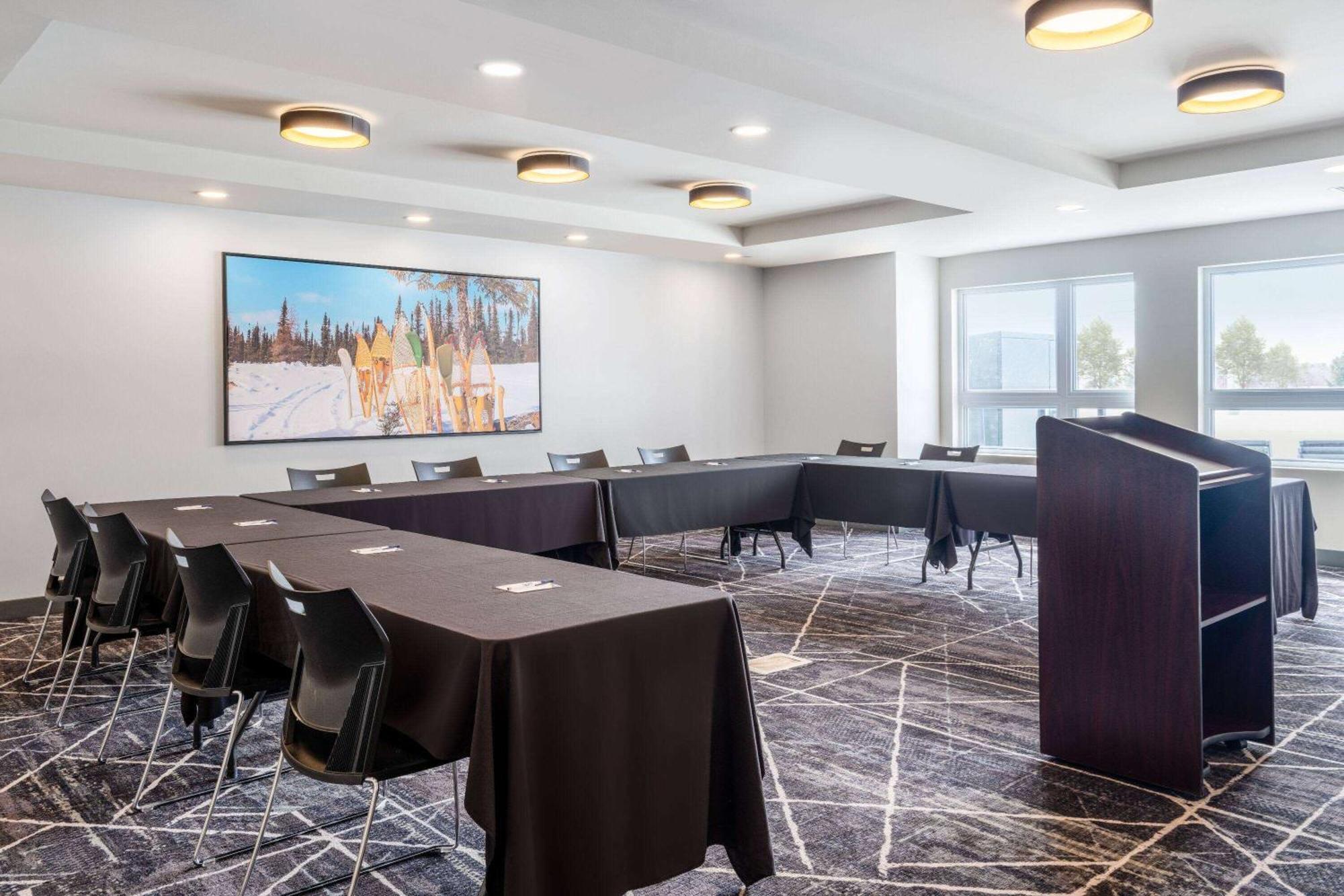 Microtel Inn & Suites By Wyndham Kanata Ottawa West ภายนอก รูปภาพ